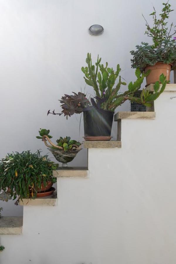 La Torre Antica Dimora Apartment Giuggianello Bagian luar foto