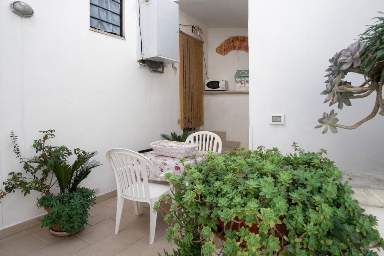 La Torre Antica Dimora Apartment Giuggianello Bagian luar foto