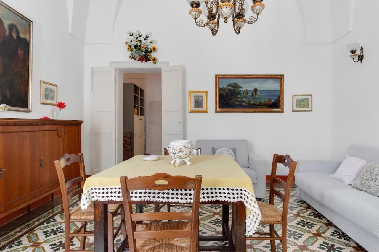 La Torre Antica Dimora Apartment Giuggianello Bagian luar foto