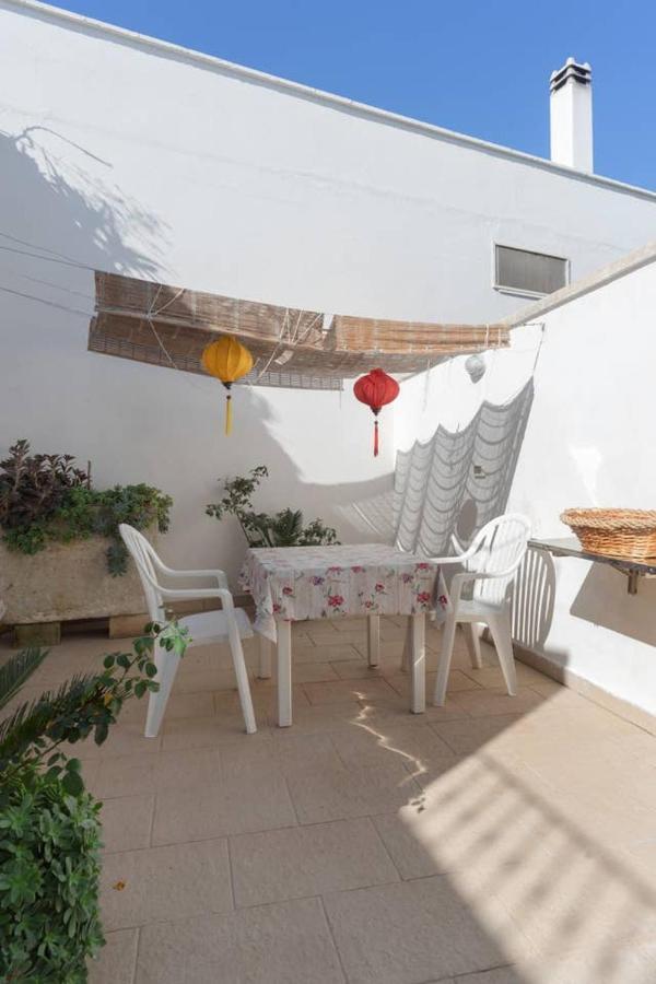 La Torre Antica Dimora Apartment Giuggianello Bagian luar foto