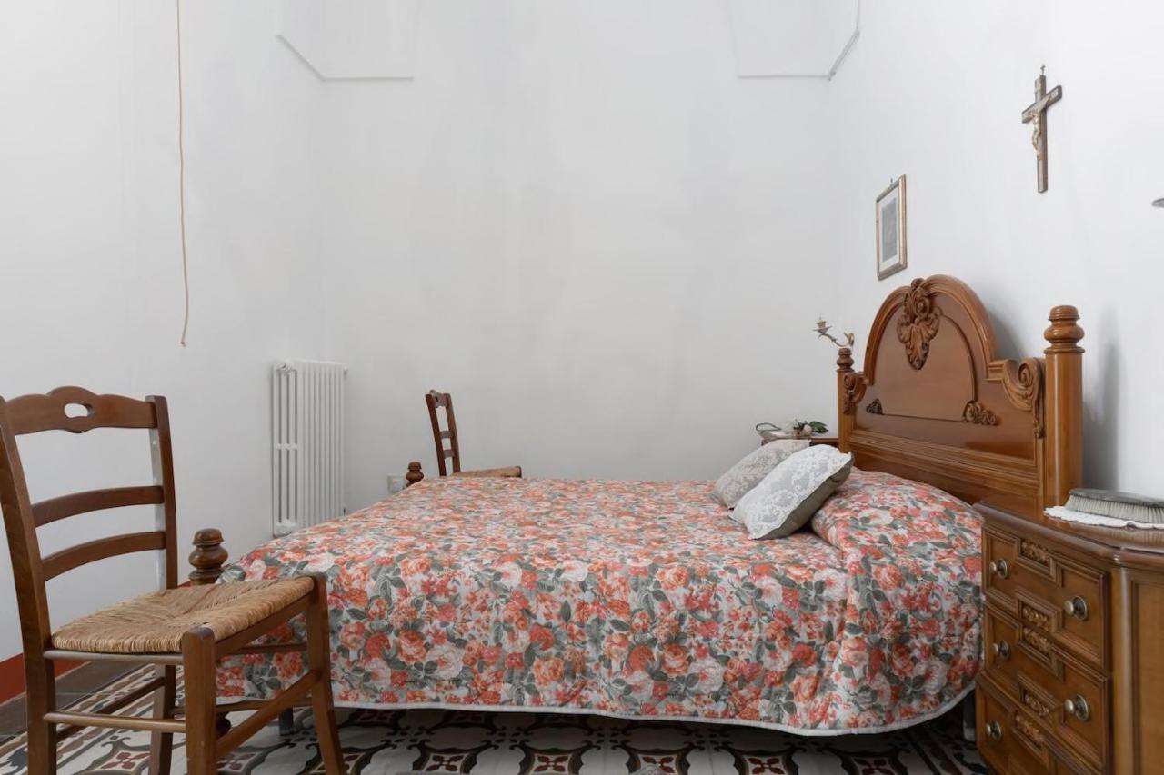 La Torre Antica Dimora Apartment Giuggianello Bagian luar foto