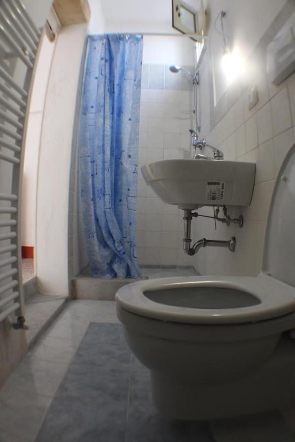 La Torre Antica Dimora Apartment Giuggianello Bagian luar foto
